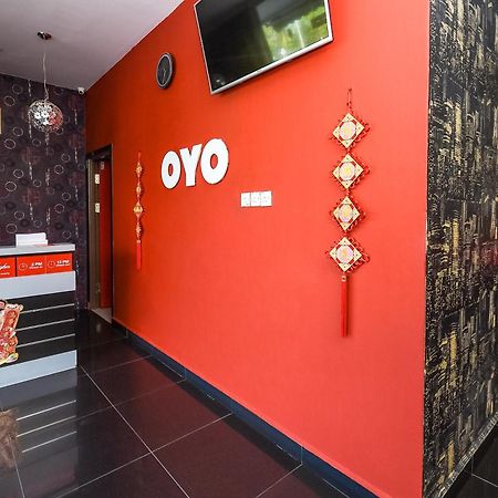 Oyo 89301 Ys Inn Miri Exterior photo